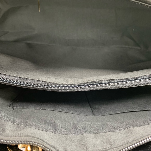 Beautiful black and red purse - Picture 4 of 4